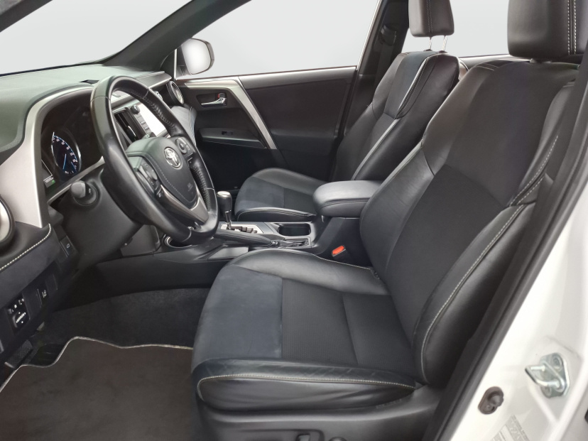 Toyota RAV 4, 2016