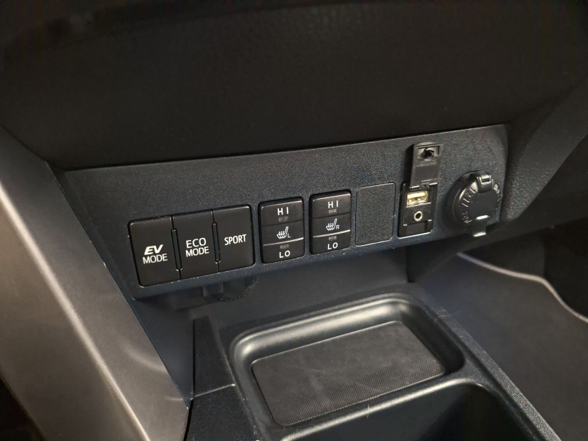 Toyota RAV 4, 2016