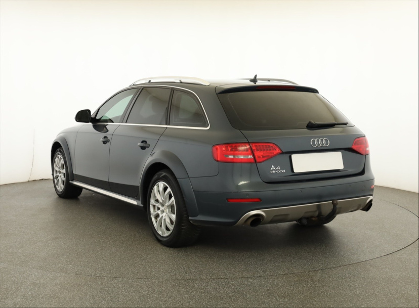 Audi A4 Allroad, 2010