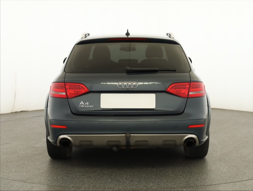 Audi A4 Allroad, 2010