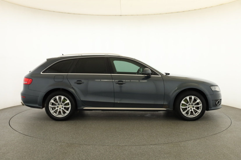 Audi A4 Allroad, 2010