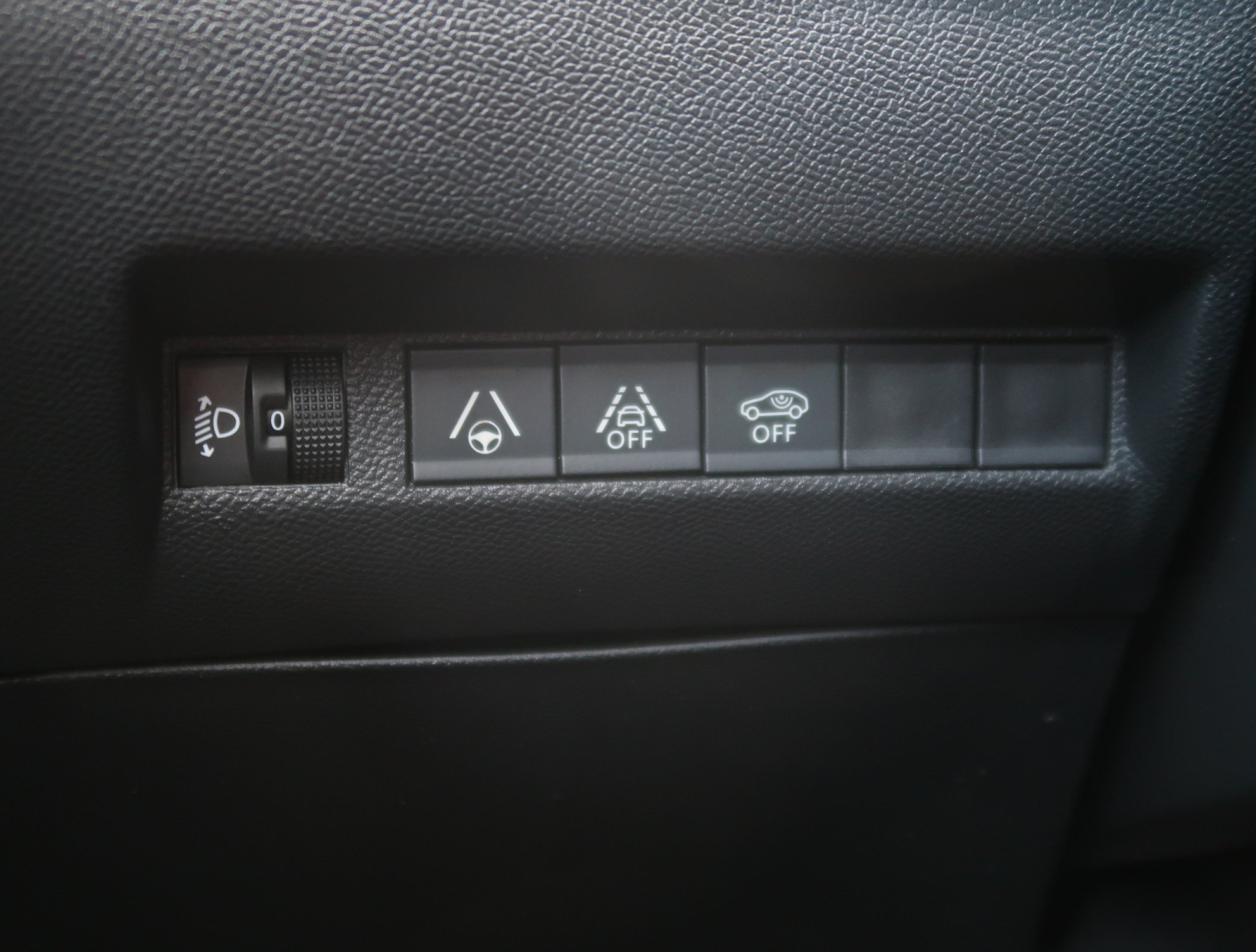 Peugeot 2008 - 2023
