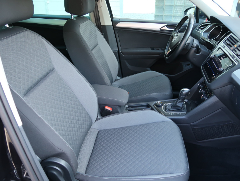 Volkswagen Tiguan, 2020