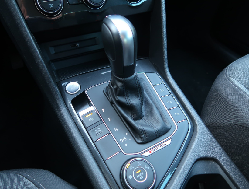 Volkswagen Tiguan, 2020