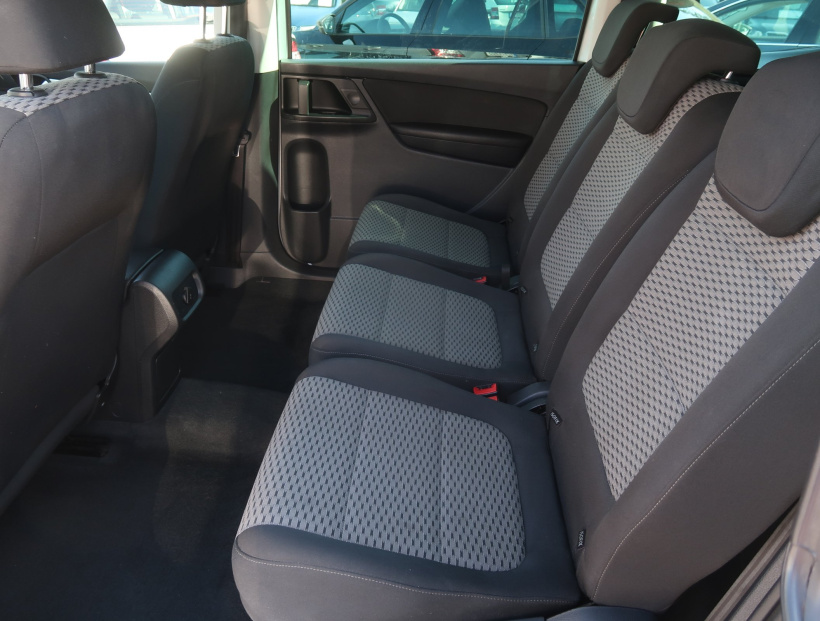 Volkswagen Sharan, 2012