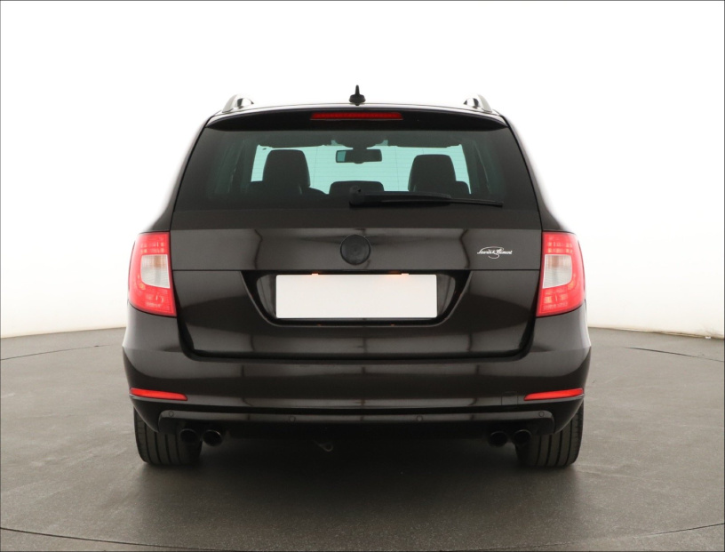 Škoda Superb, 2012