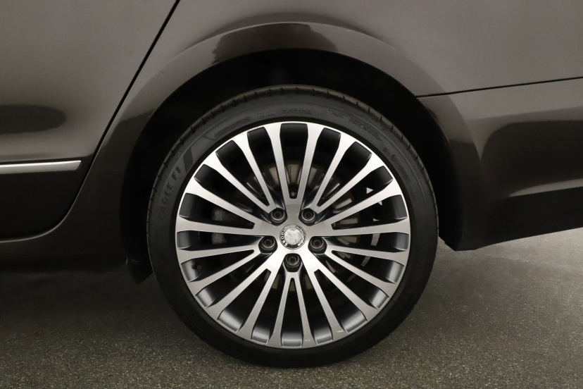 Škoda Superb, 2012