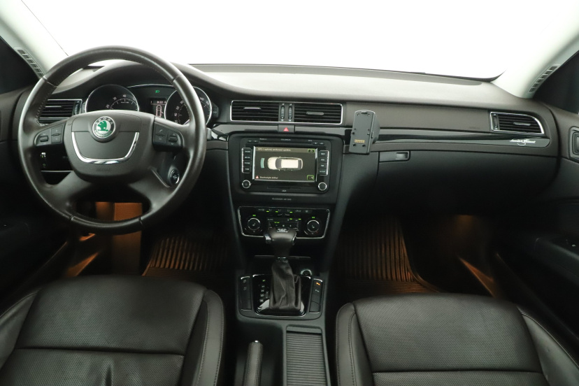 Škoda Superb, 2012