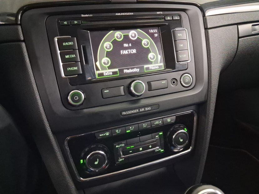 Škoda Superb, 2012