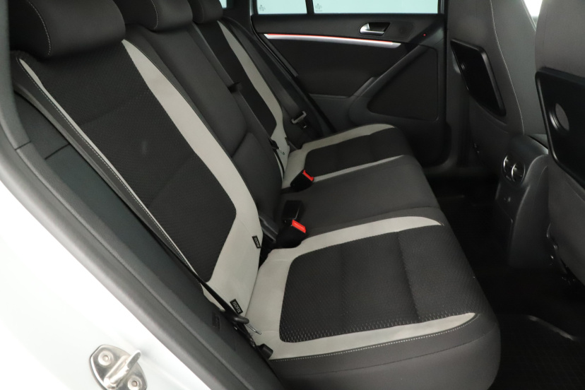 Volkswagen Tiguan, 2016