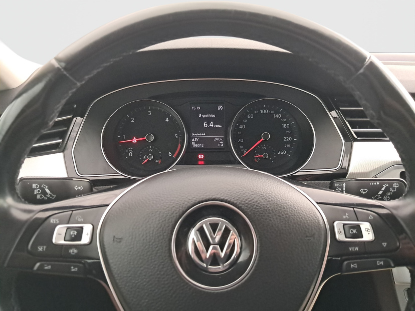 Volkswagen Passat, 2019