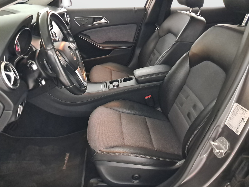 Mercedes-Benz GLA, 2015
