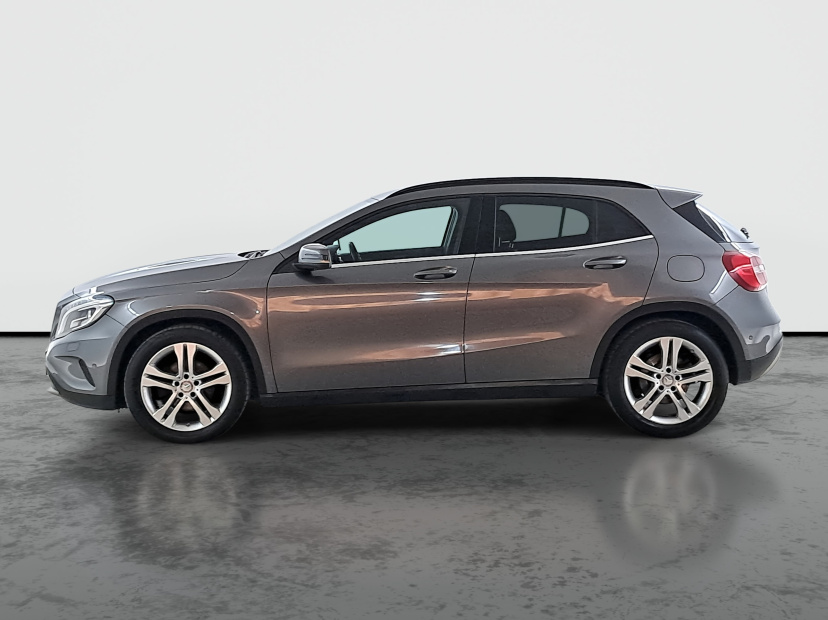Mercedes-Benz GLA, 2015