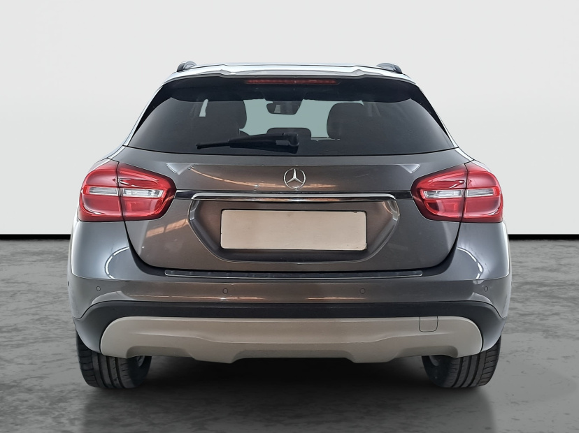 Mercedes-Benz GLA, 2015