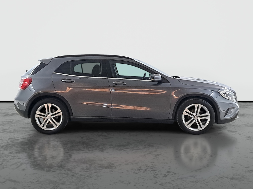 Mercedes-Benz GLA, 2015