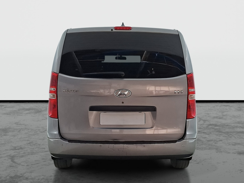 Hyundai H-1, 2016