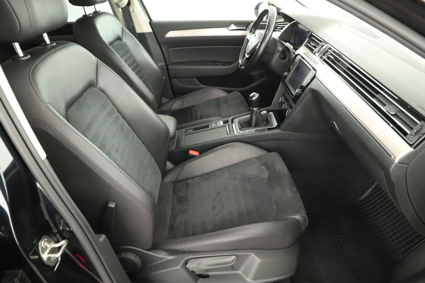 Volkswagen Passat, 2015