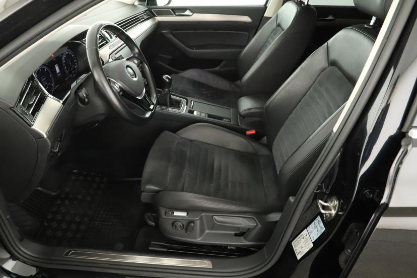 Volkswagen Passat, 2015