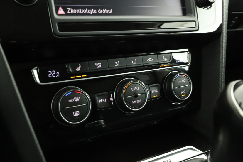 Volkswagen Passat, 2015