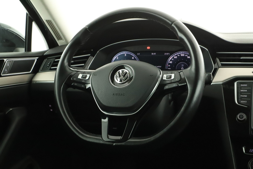 Volkswagen Passat, 2015