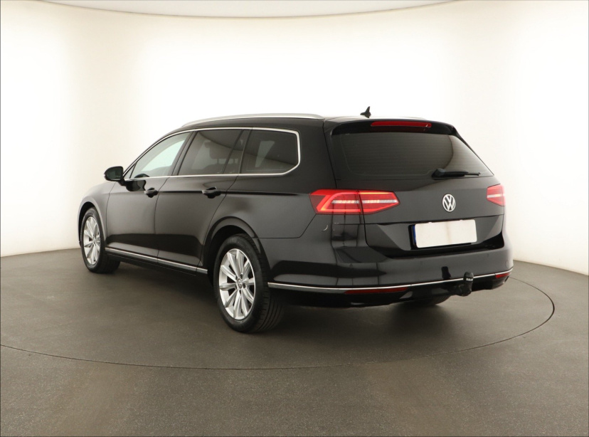 Volkswagen Passat, 2015