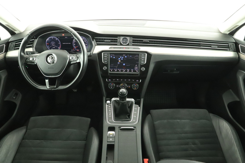 Volkswagen Passat, 2015