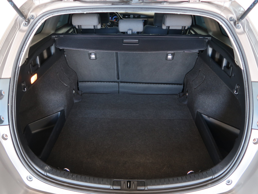 Toyota Auris, 2015