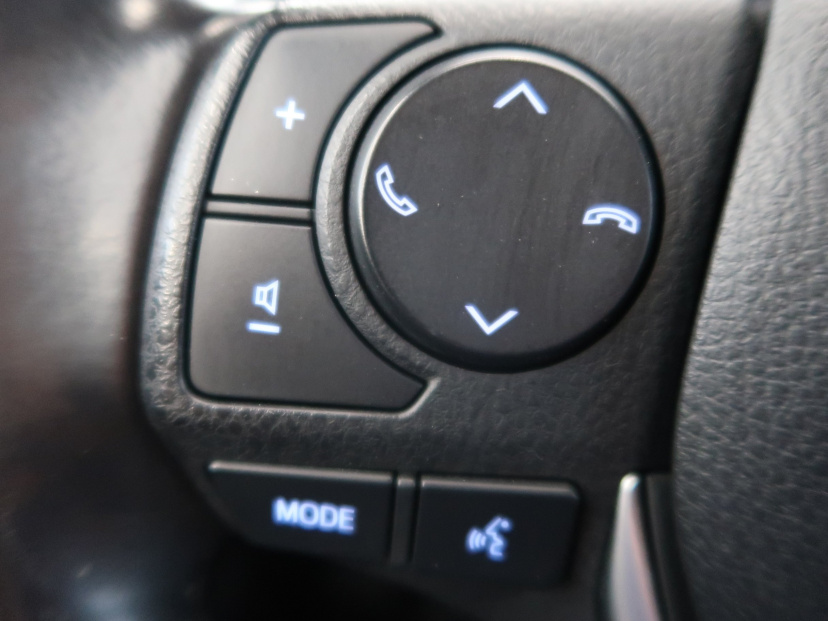 Toyota Auris, 2015