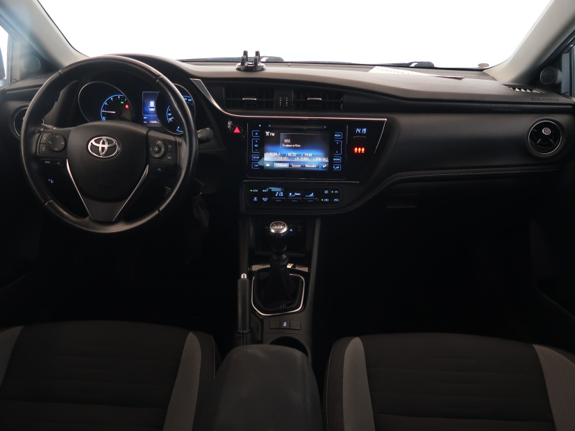 Toyota Auris, 2015