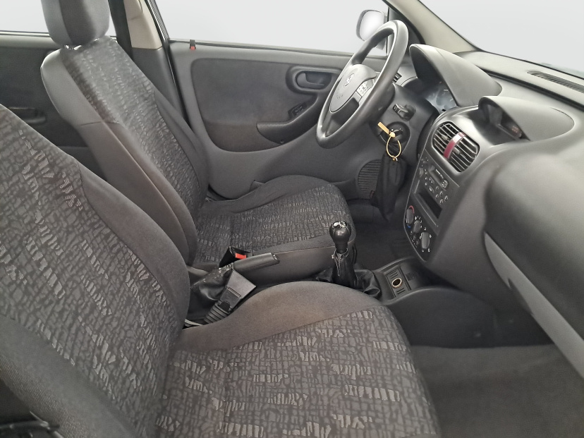 Opel Corsa, 2001