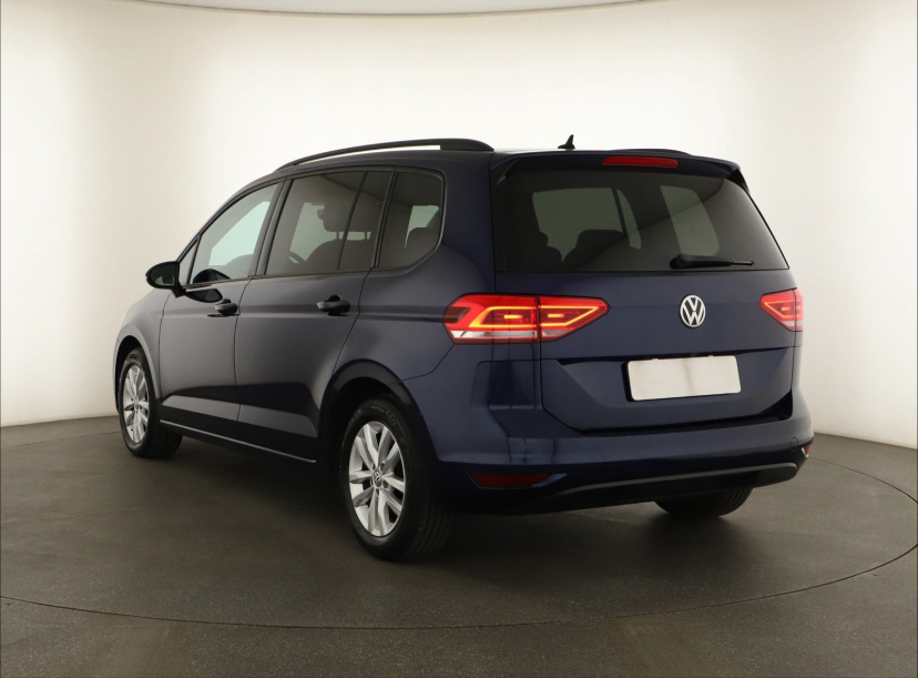 Volkswagen Touran, 2016