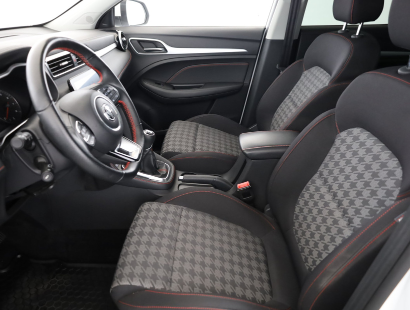 MG ZS SUV, 2023