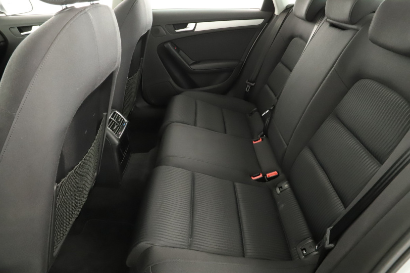 Audi A4, 2012