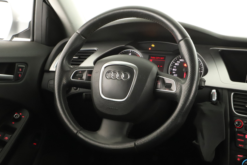 Audi A4, 2012
