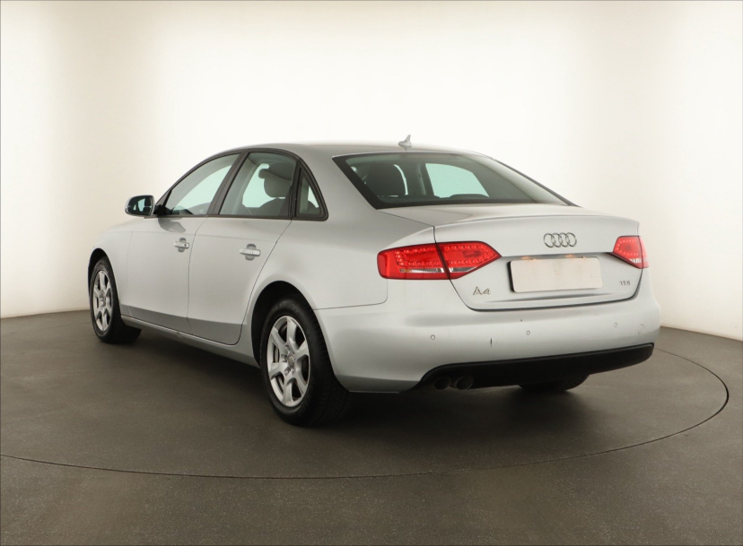 Audi A4, 2012