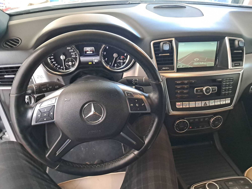 Mercedes-Benz ML, 2013