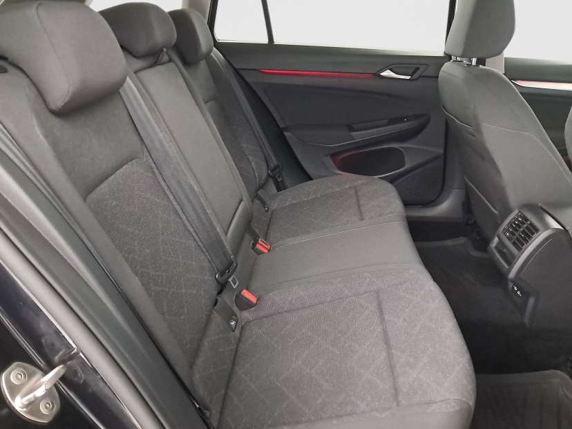 Volkswagen Golf, 2021