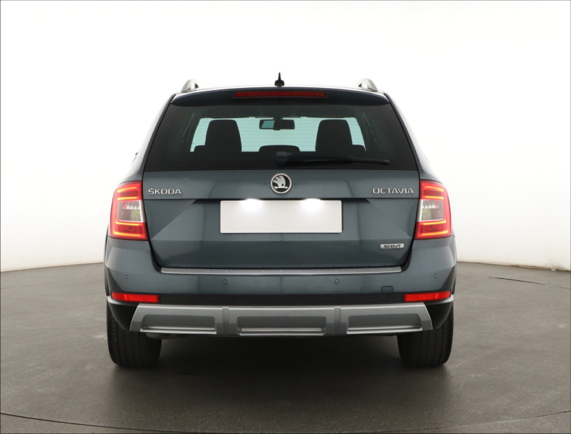 Škoda Octavia Scout, 2015