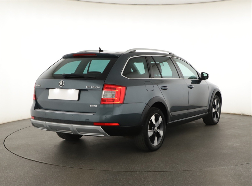 Škoda Octavia Scout, 2015