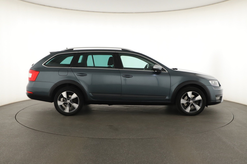 Škoda Octavia Scout, 2015