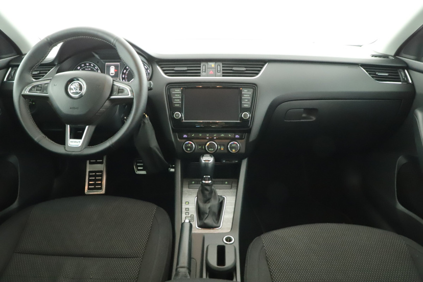 Škoda Octavia Scout, 2015