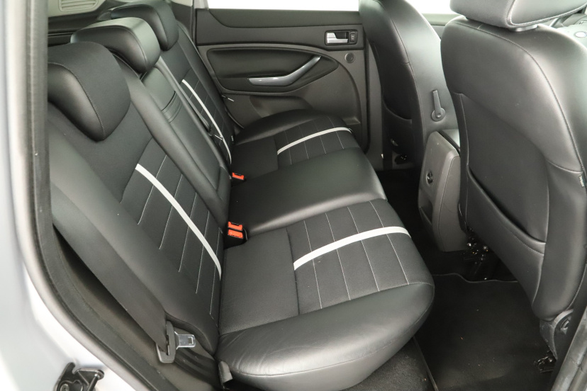 Ford Kuga, 2011