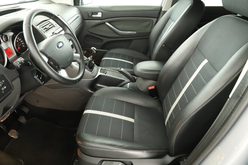Ford Kuga, 2011