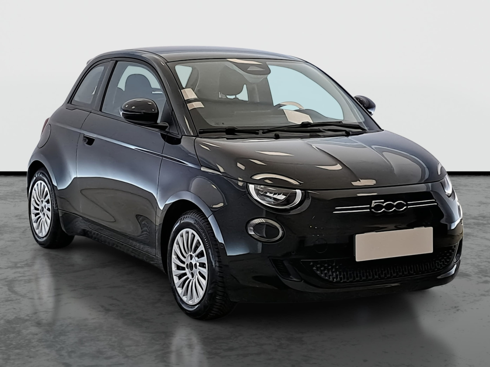 Fiat 500e 42 kWh, 2023, digi klima, Infotainment