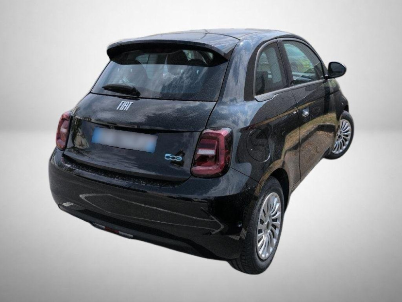 Fiat 500e, 2023