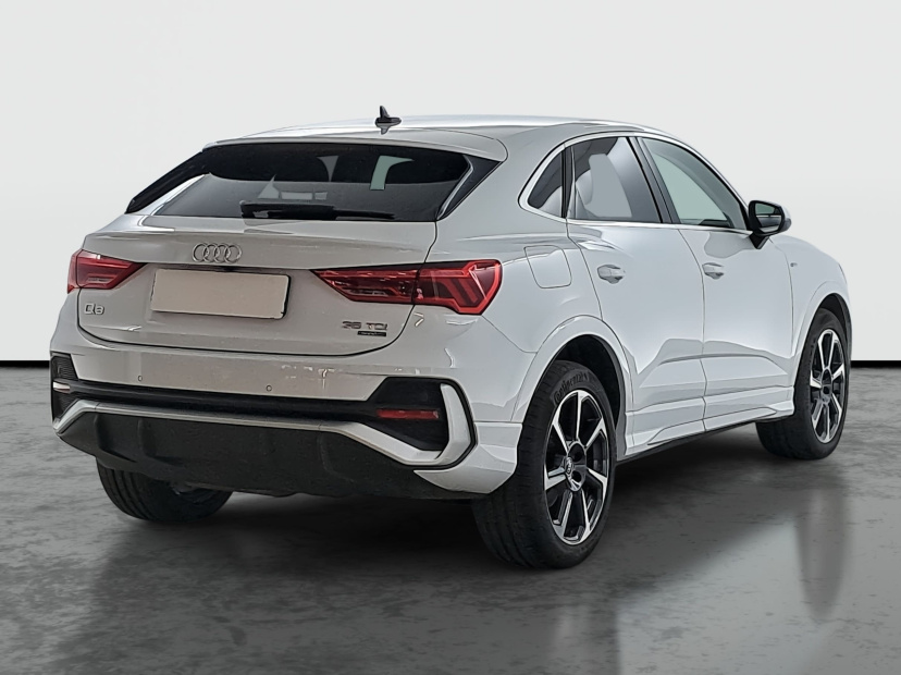 Audi Q3 Sportback, 2021