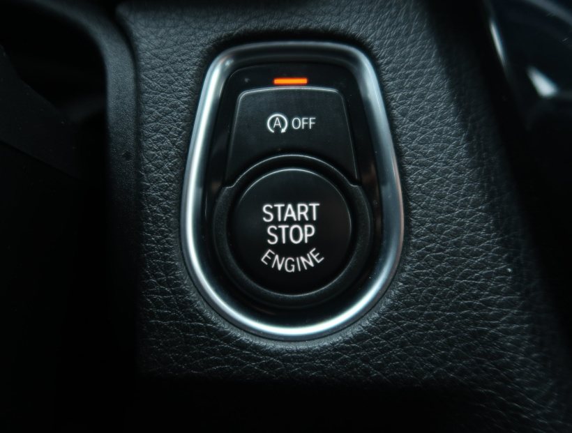 BMW 3, 2018