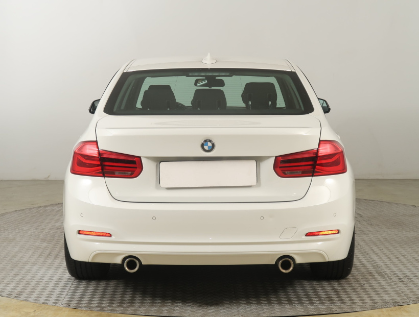BMW 3, 2018