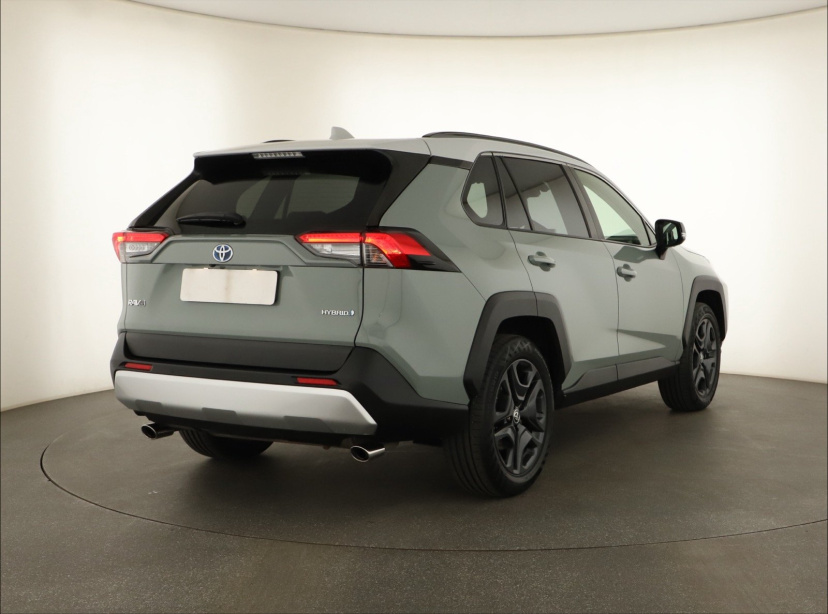 Toyota RAV 4, 2022