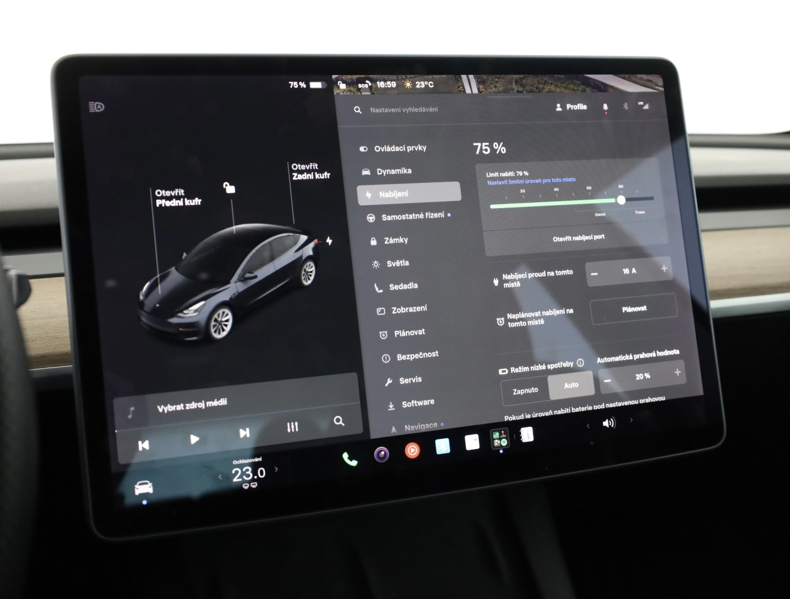 Tesla Model 3 Standard Range Plus – fotografie 17